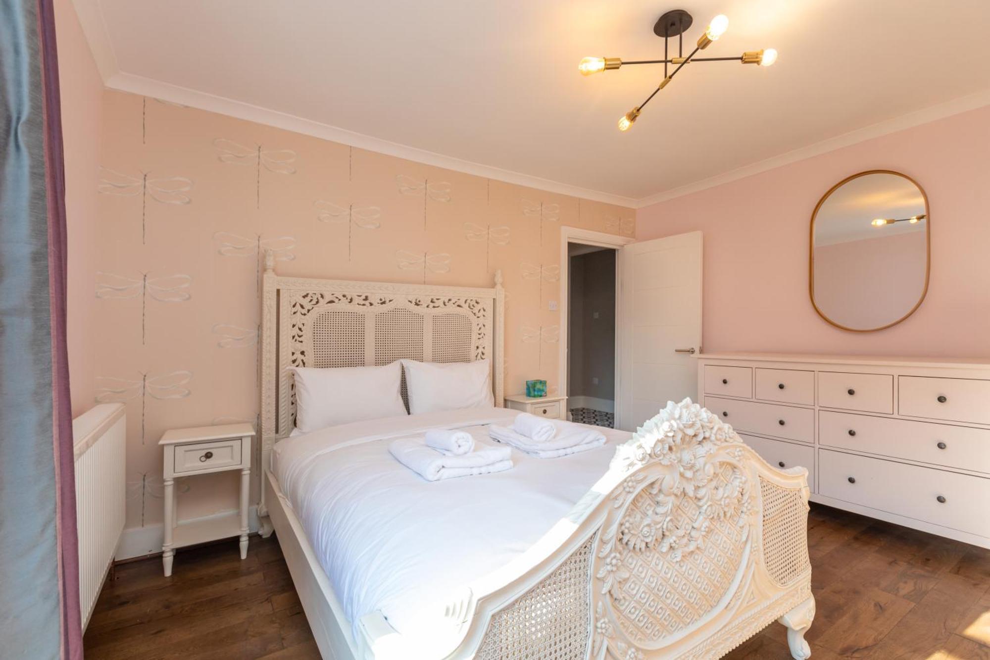 Spacious & Pristine 2Bd Flat - Balham Apartment London Exterior photo
